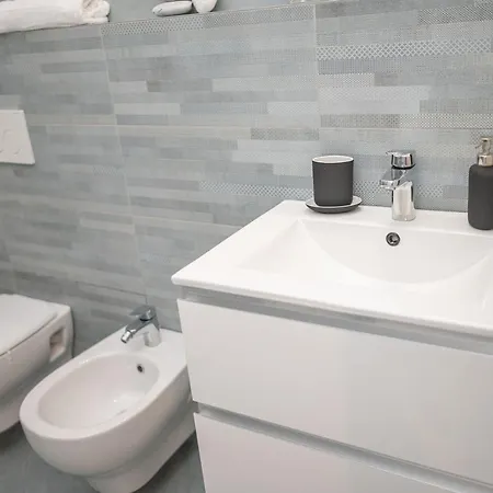Al Mare 3 Camere 2 Bagni Apartment